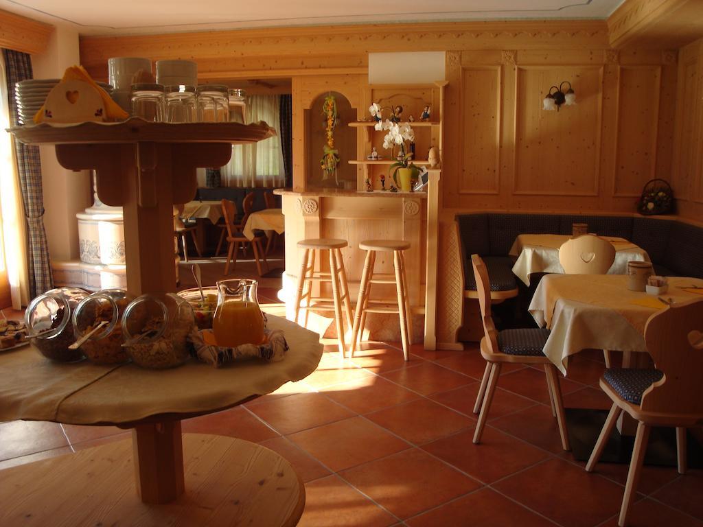 Bed and Breakfast Agritur Cornasest Breguzzo Exterior foto