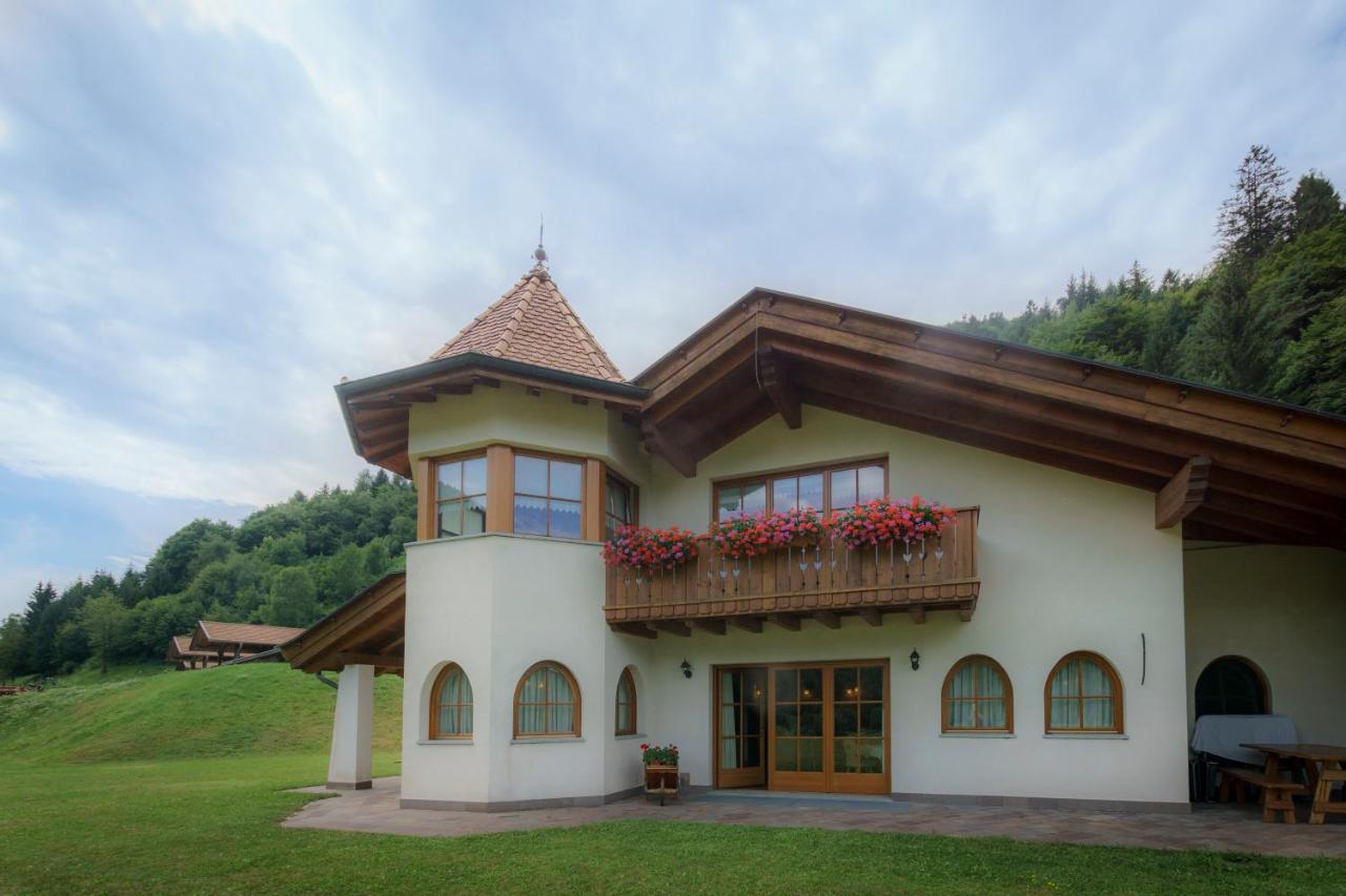 Bed and Breakfast Agritur Cornasest Breguzzo Exterior foto