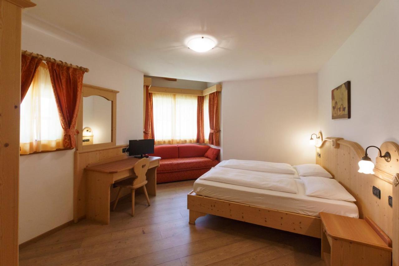 Bed and Breakfast Agritur Cornasest Breguzzo Exterior foto
